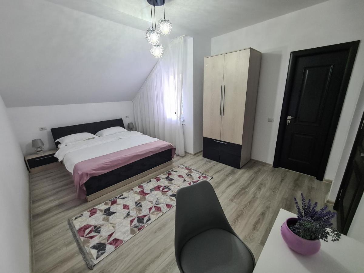 Pensiunea Lavanda, Piatra-Neamt Piatra Neamţ Eksteriør billede